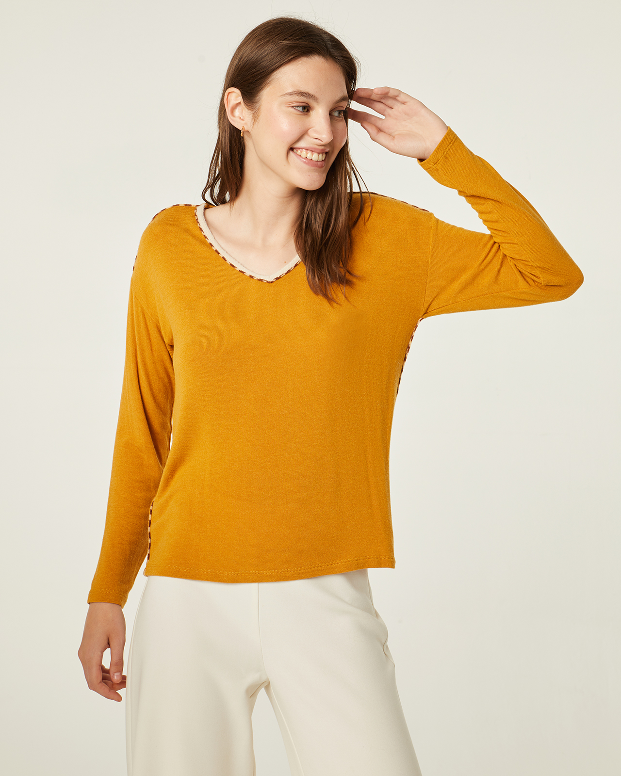 Jersey de punto color mostaza: Catálogo de Manuela Lencería Jersey de punto color mostaza: Catálogo de Manuela Lencería
