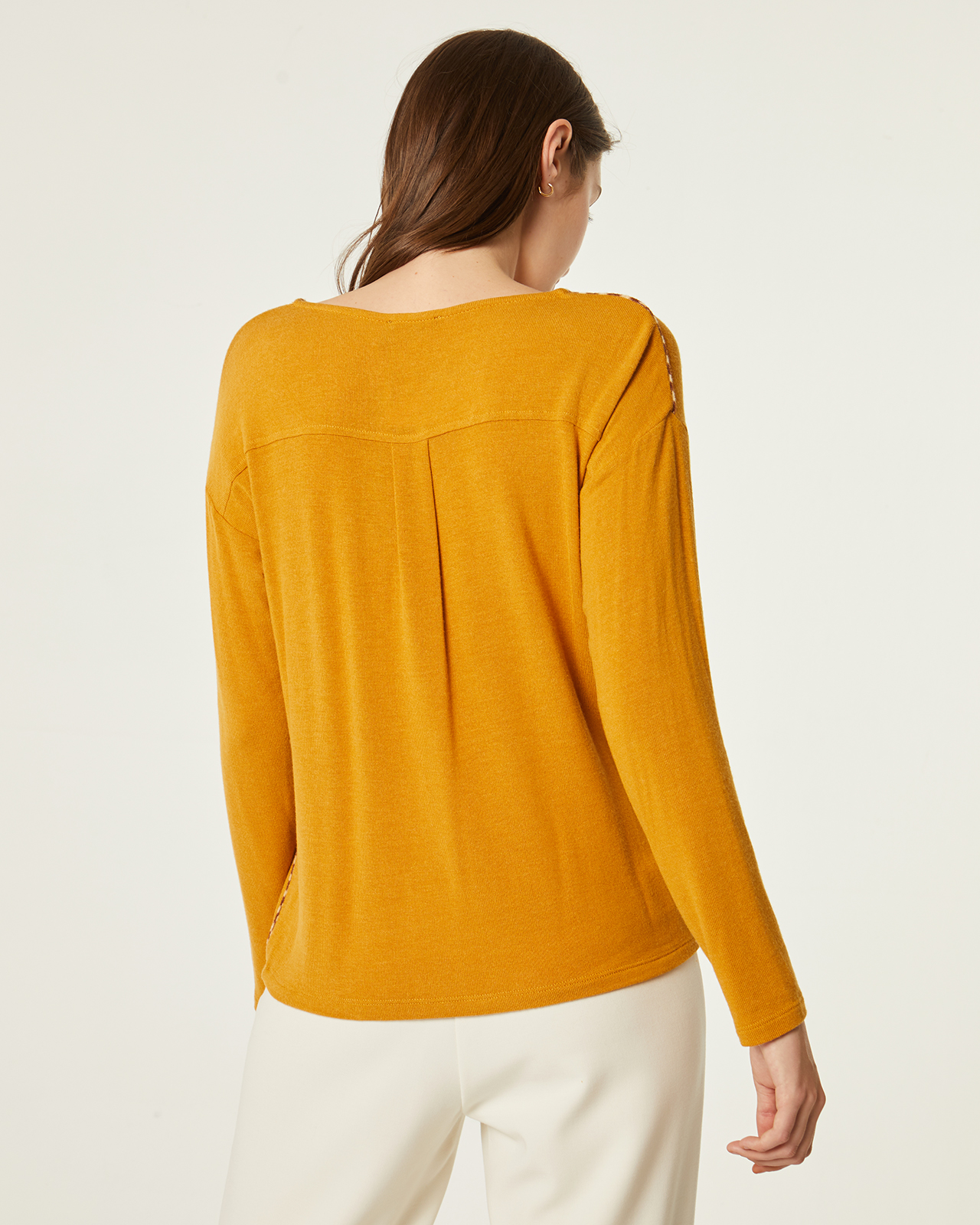 Jersey de punto color mostaza: Catálogo de Manuela Lencería Jersey de punto color mostaza: Catálogo de Manuela Lencería