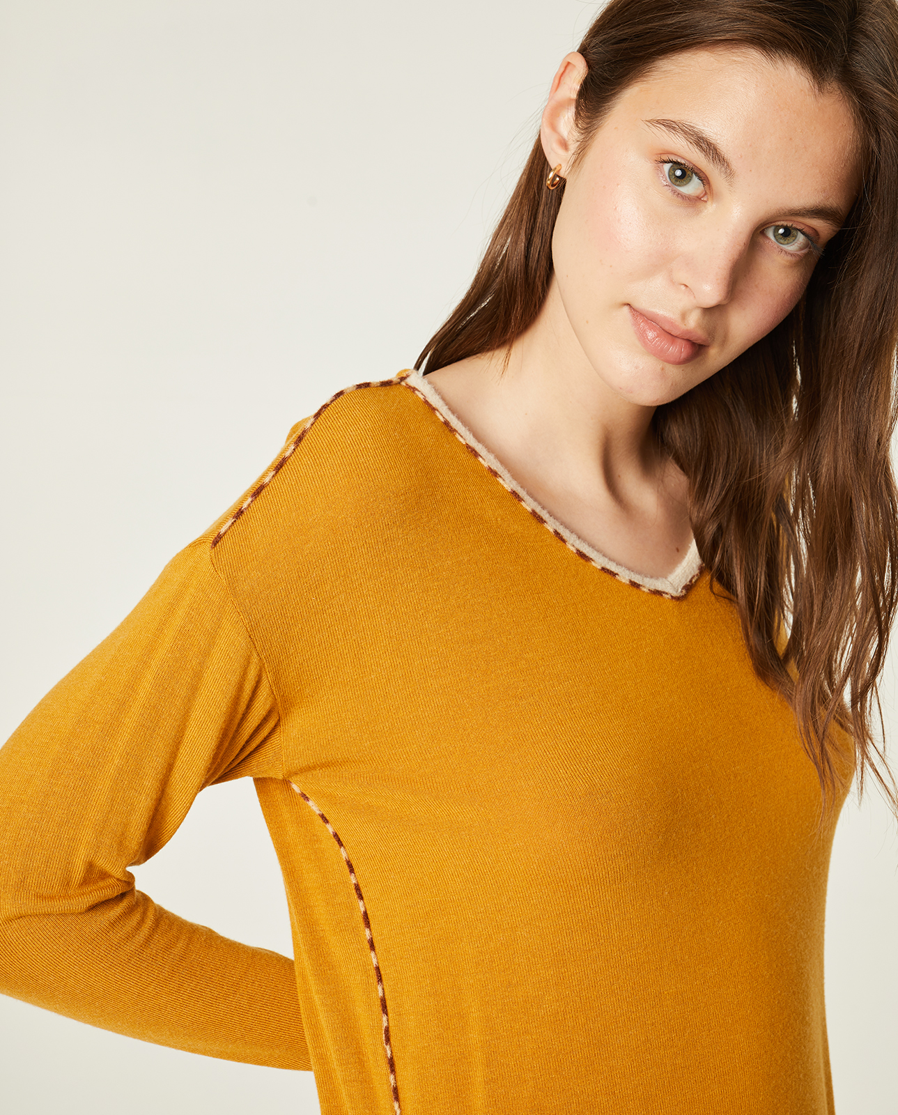 Jersey de punto color mostaza: Catálogo de Manuela Lencería Jersey de punto color mostaza: Catálogo de Manuela Lencería