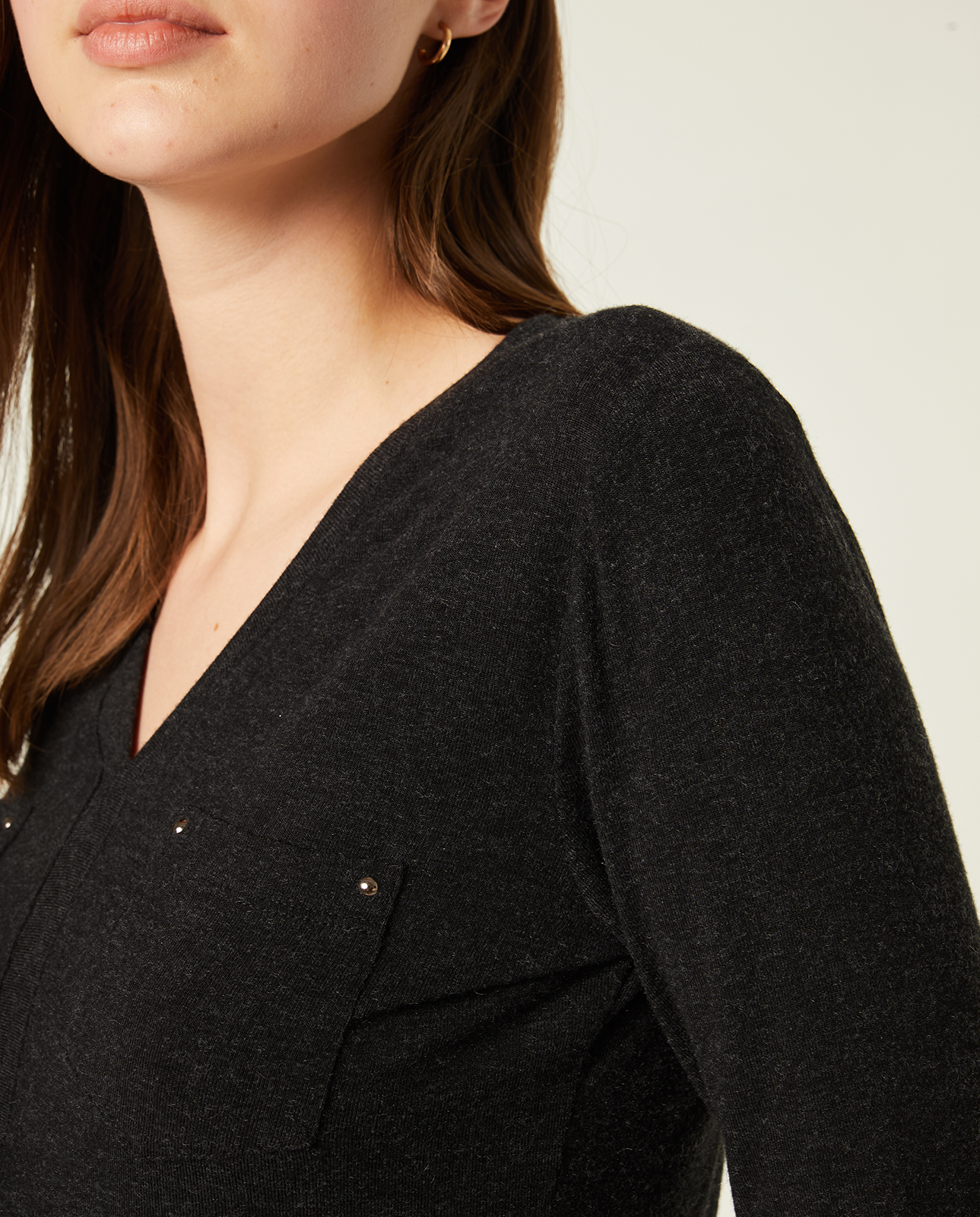 Jersey gris oscuro con bolsillos: Catálogo de Manuela Lencería Jersey gris oscuro con bolsillos: Catálogo de Manuela Lencería