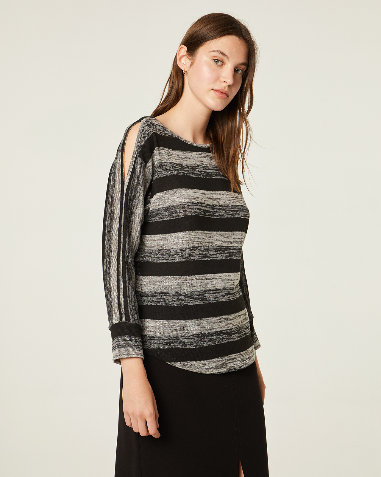 Jersey de punto con estampados grises y negros: Catálogo de Manuela Lencería Jersey de punto con estampados grises y negros: Catálogo de Manuela Lencería