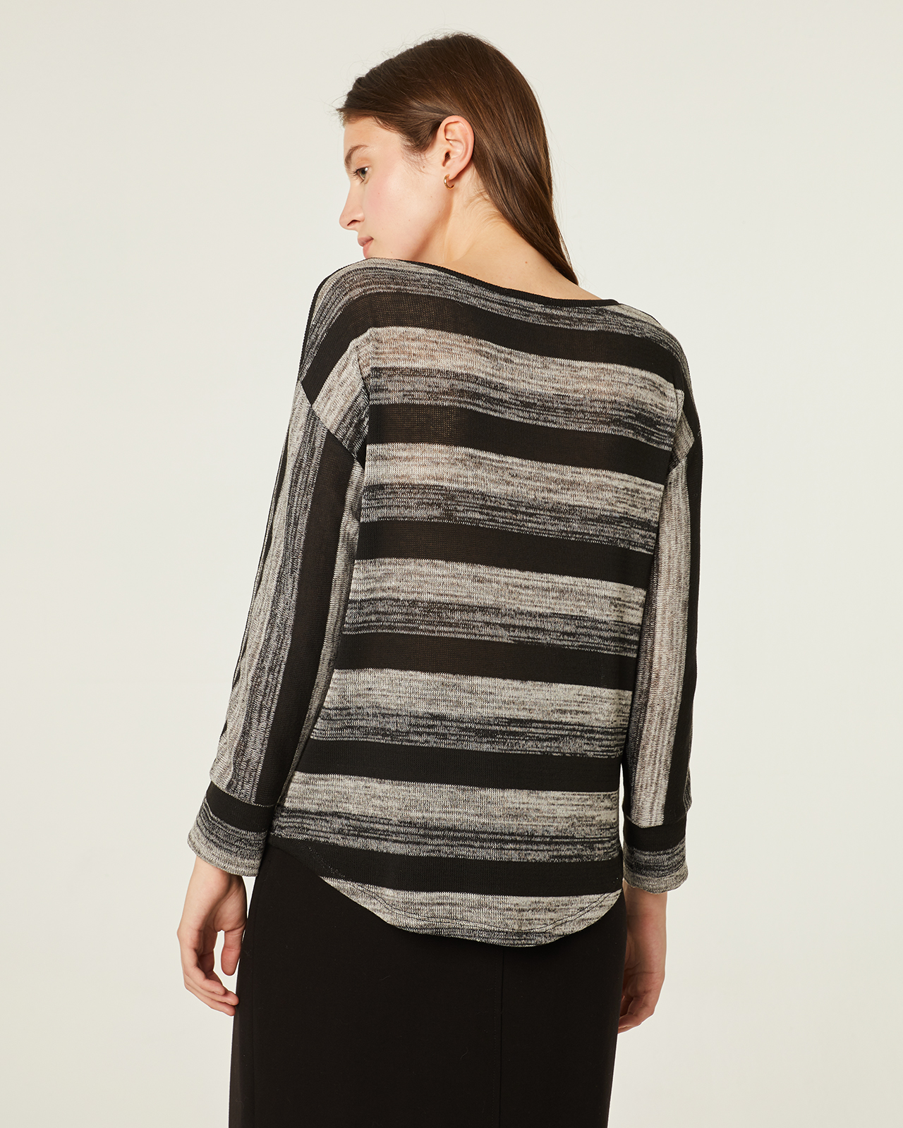 Jersey de punto con estampados grises y negros: Catálogo de Manuela Lencería Jersey de punto con estampados grises y negros: Catálogo de Manuela Lencería