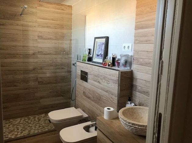 Plato de ducha de obra en gresite: Servicios de Obras y Reformas Zahino Plato de ducha de obra en gresite: Servicios de Obras y Reformas Zahino