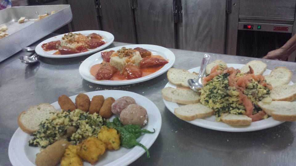 Comida gastronómica canaria: Servicios de Bar Cafetería Ruta 24 h. Comida gastronómica canaria: Servicios de Bar Cafetería Ruta 24 h.