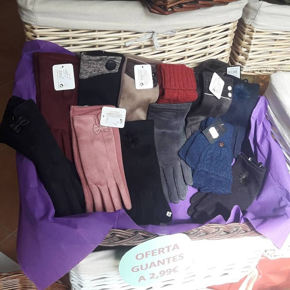 Guantes con varios diseños y colores Guantes con varios diseños y colores