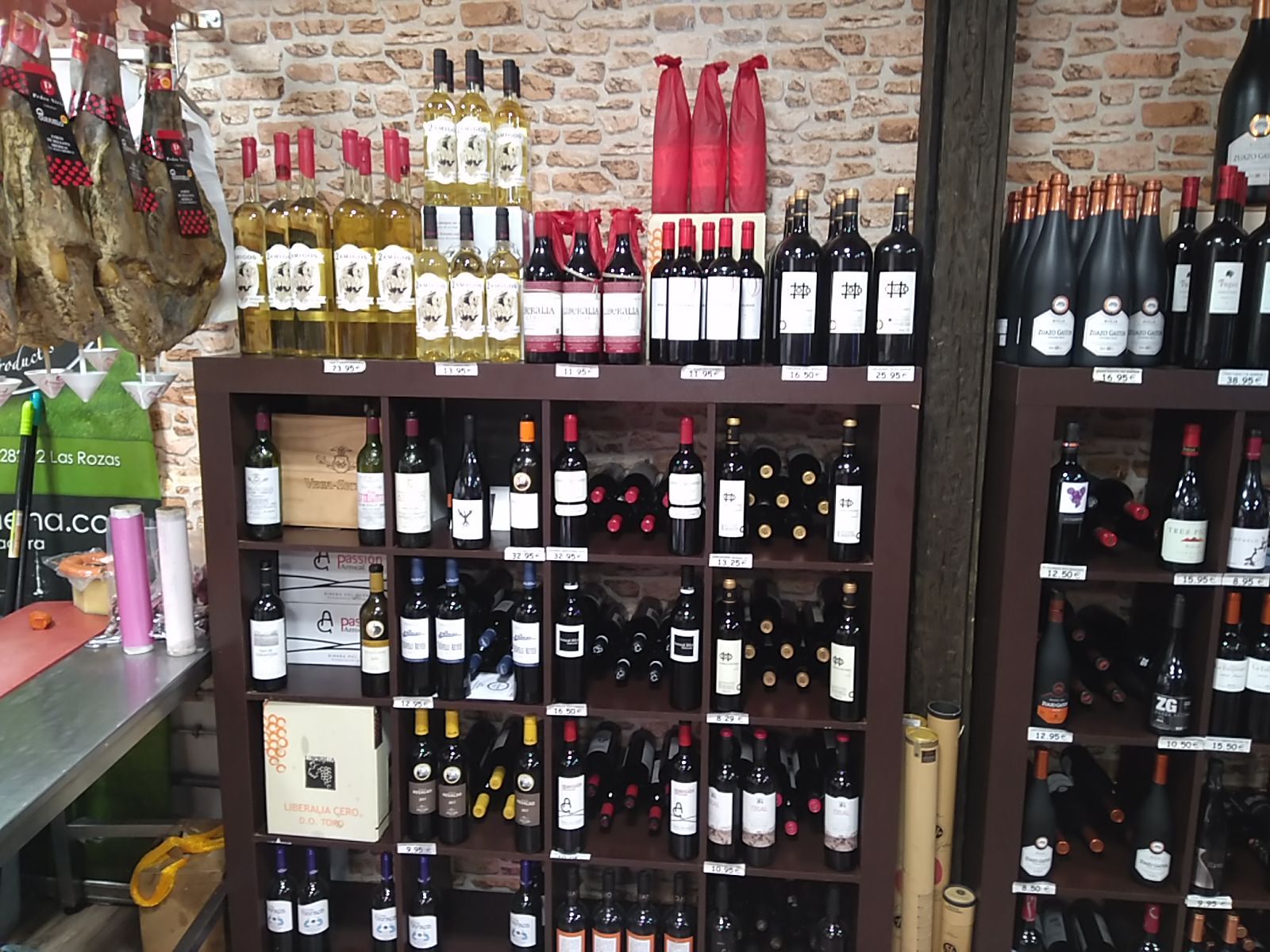Vinos: Jamones y paletas ibéricas de La Despensa Extremeña Vinos: Jamones y paletas ibéricas de La Despensa Extremeña
