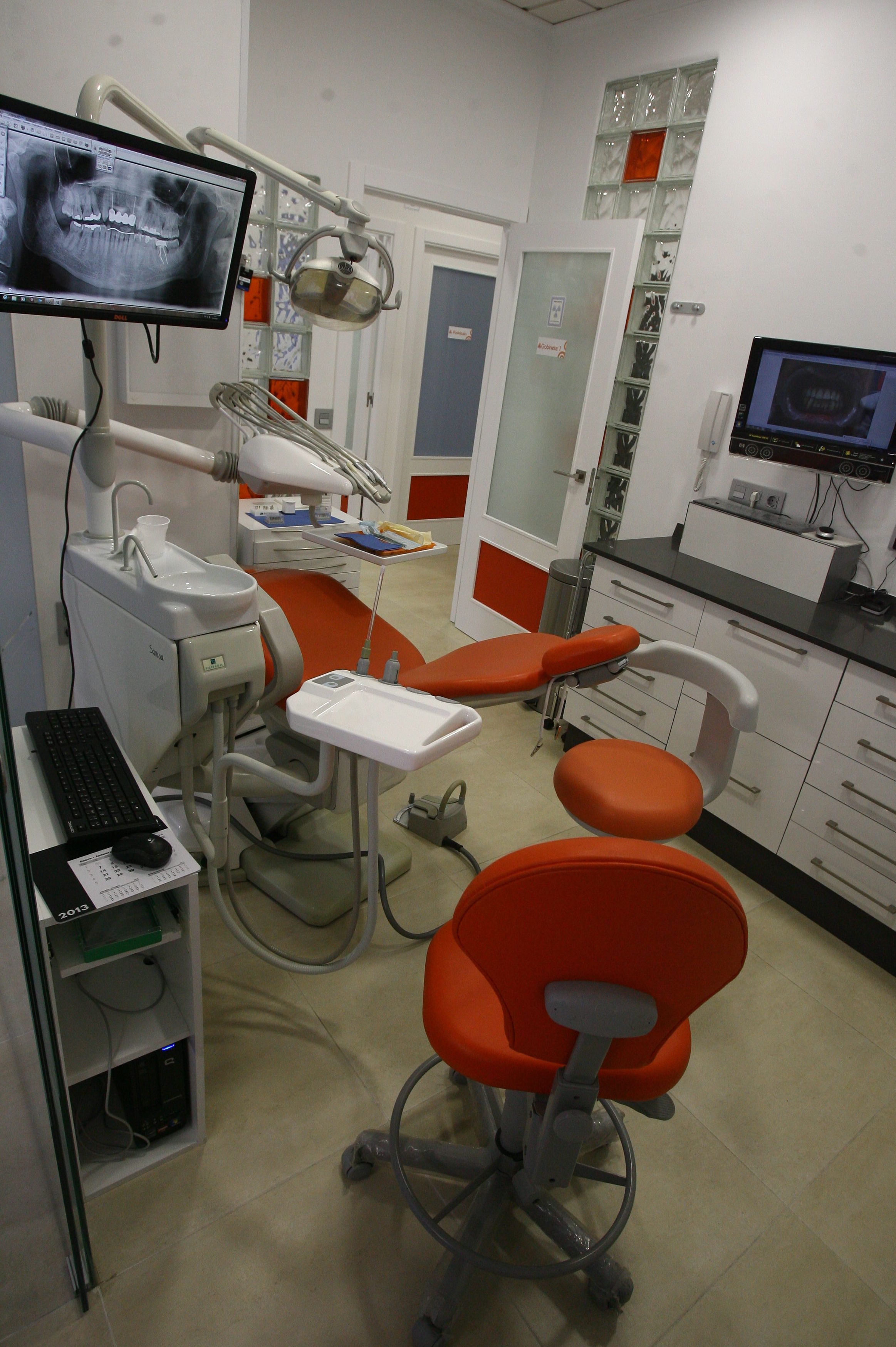 Foto 41 de Clínicas dentales en O Milladoiro | Clínica Implanteoral Milladoiro