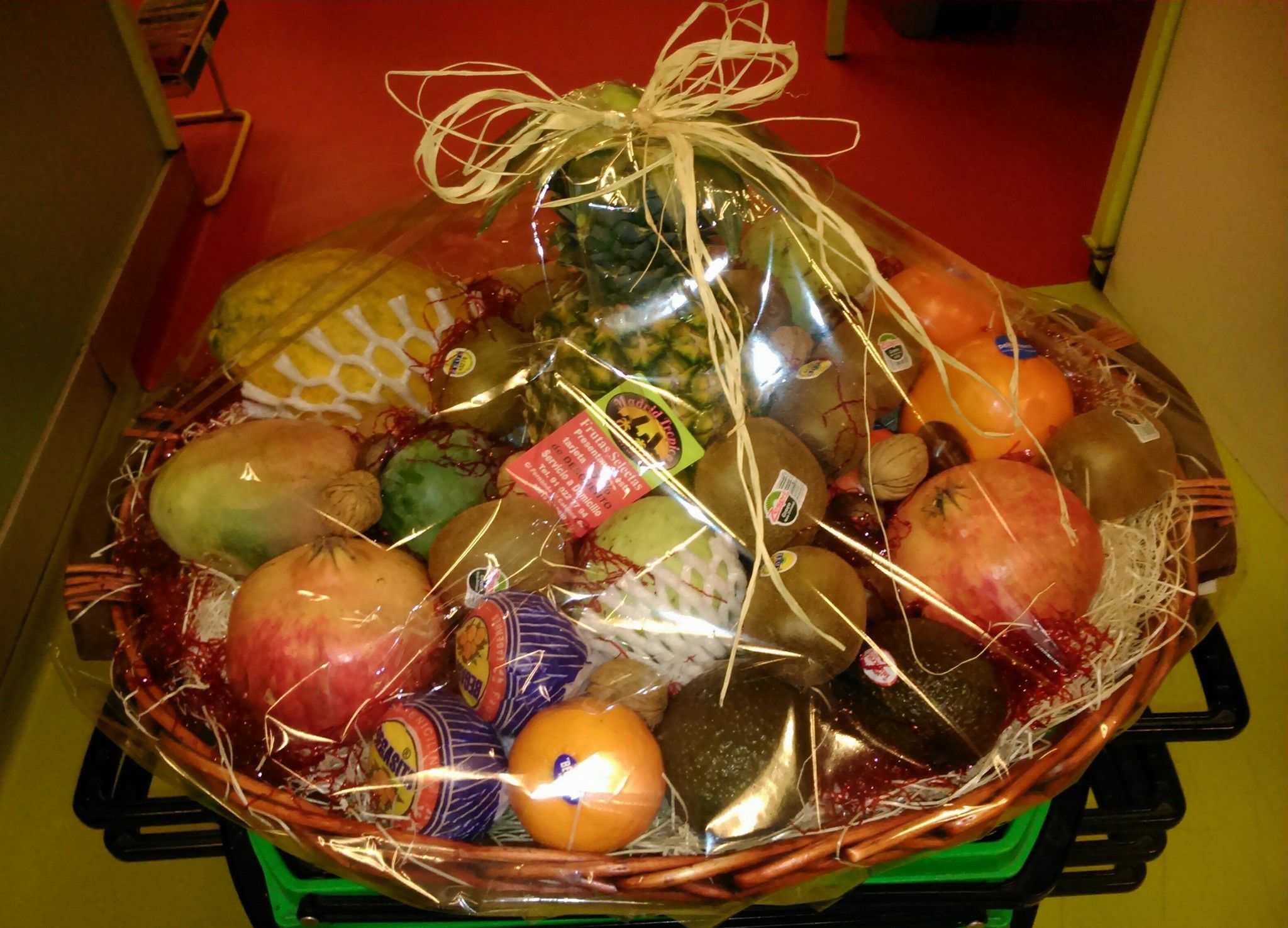Cestas de fruta: Servicios de Madrid Tropical Frutas Selectas Cestas de fruta: Servicios de Madrid Tropical Frutas Selectas