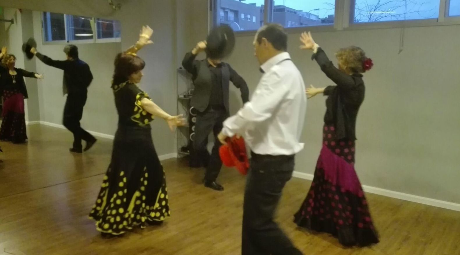 Sevillanas: Servicios de CAB - Baile Sevillanas: Servicios de CAB - Baile