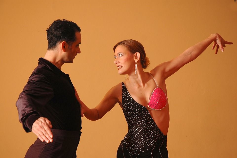 Bailes de salón: Servicios de CAB - Baile Bailes de salón: Servicios de CAB - Baile