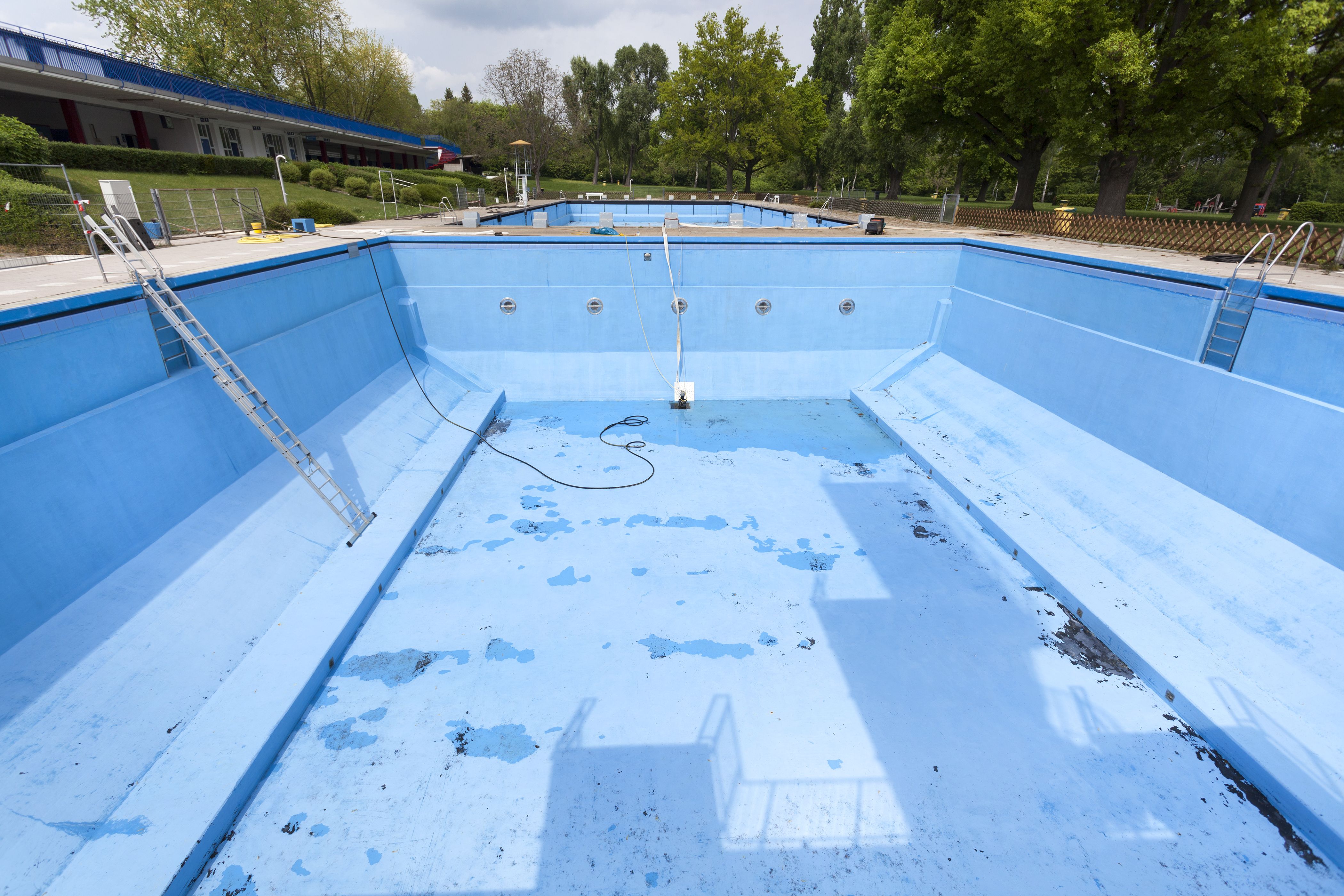 Mantenimiento de piscinas: Tratamientos de Anfe Limpieza y Desinfección Mantenimiento de piscinas: Tratamientos de Anfe Limpieza y Desinfección