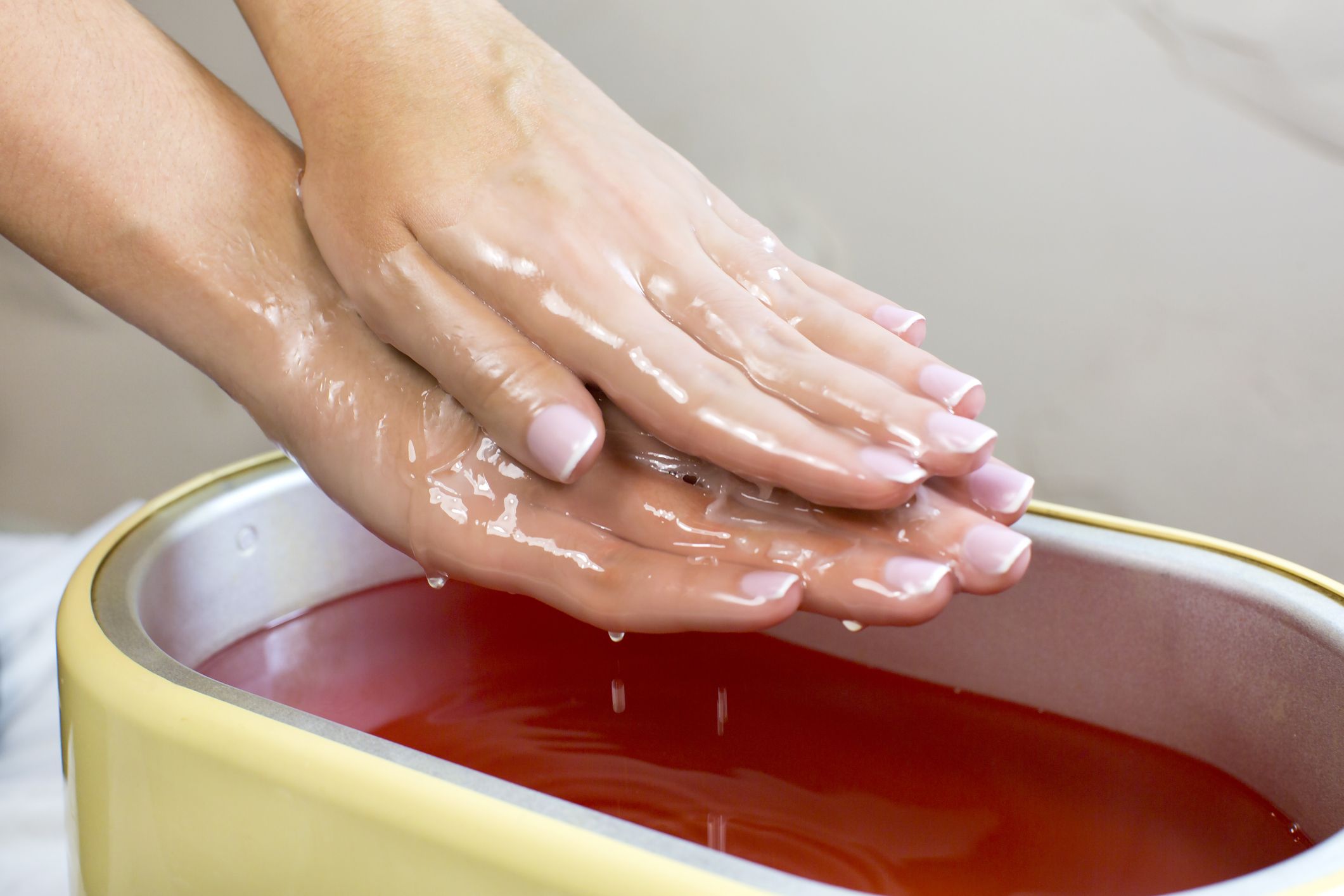 Tratamiento con parafina: Servicios de Salón de Belleza Sukaro Tratamiento con parafina: Servicios de Salón de Belleza Sukaro