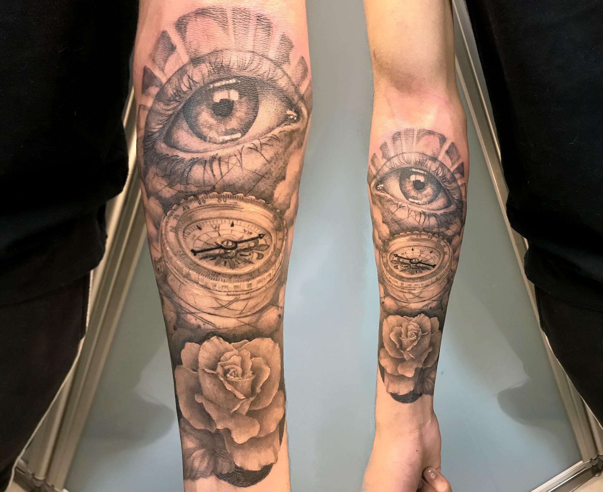 Tatuajes de realismo: Tattoo y exposiciones de Soulpeckers Tattoo & Gallery Tatuajes de realismo: Tattoo y exposiciones de Soulpeckers Tattoo & Gallery