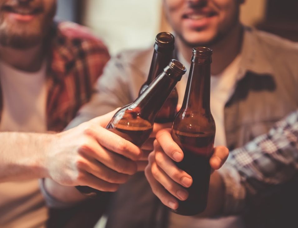 Bebidas: Carta de Brasería Vikingos Bebidas: Carta de Brasería Vikingos