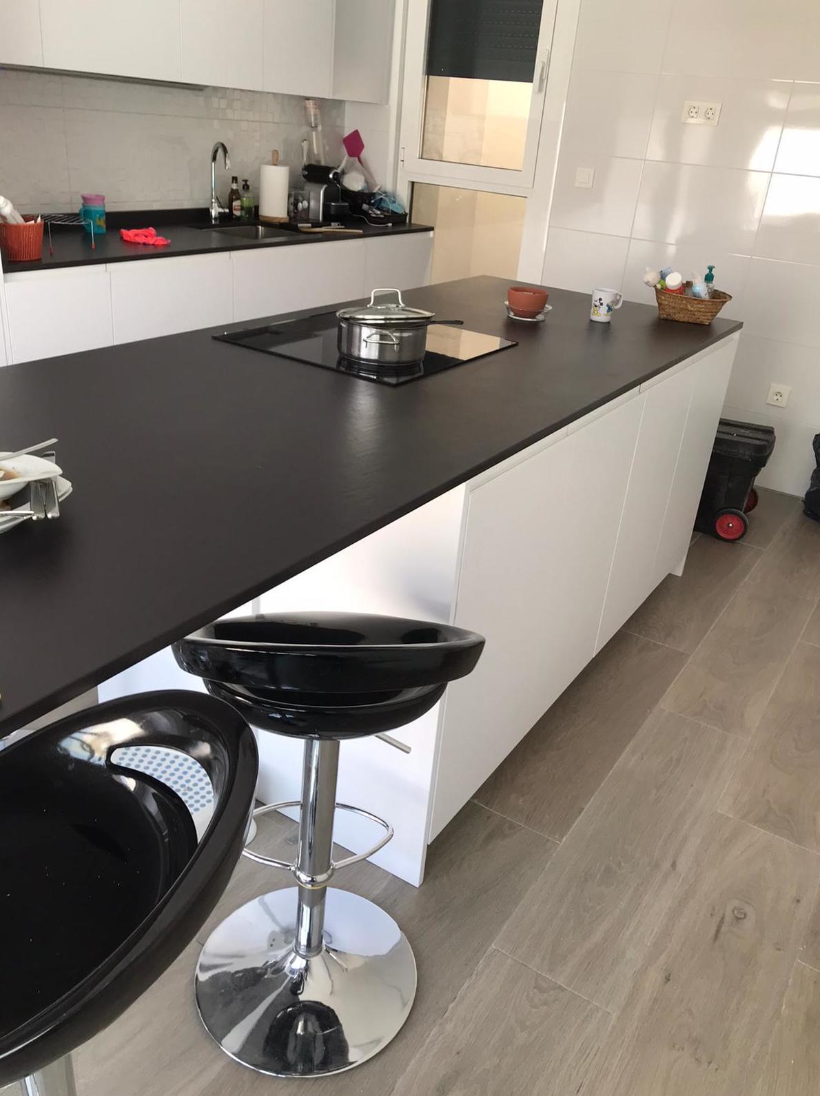 Trabajos realizados en cocinas: Cocinas y Armarios de Cocinas y + Trabajos realizados en cocinas: Cocinas y Armarios de Cocinas y +