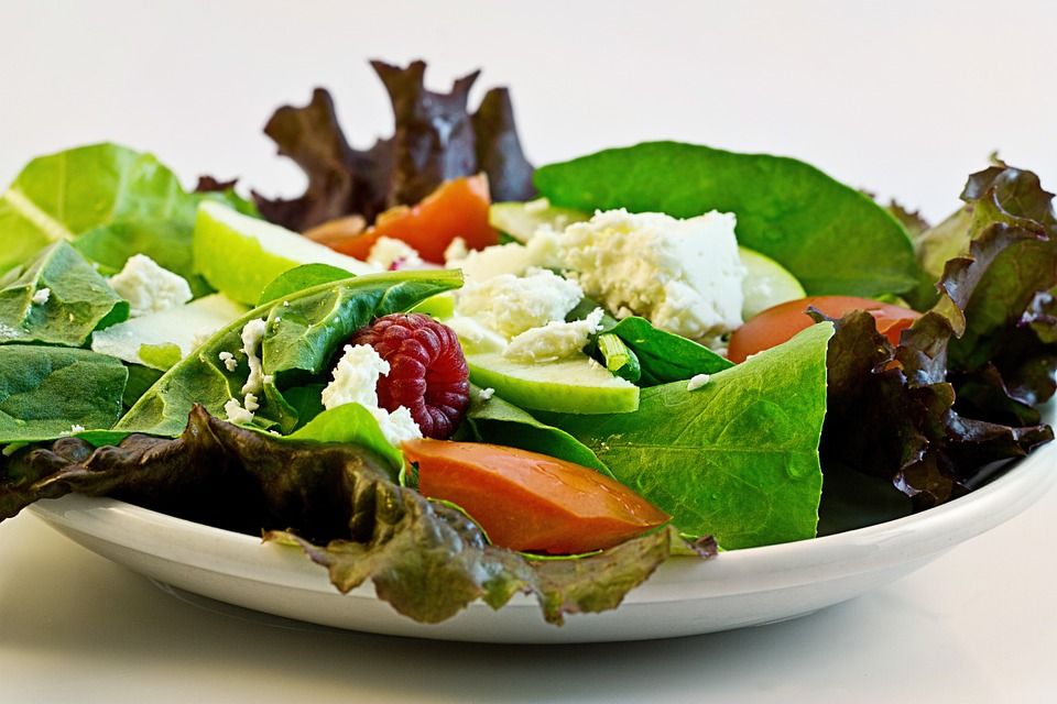 Ensaladas: Especialidades de Sidrería Restaurante La Barrica Ensaladas: Especialidades de Sidrería Restaurante La Barrica