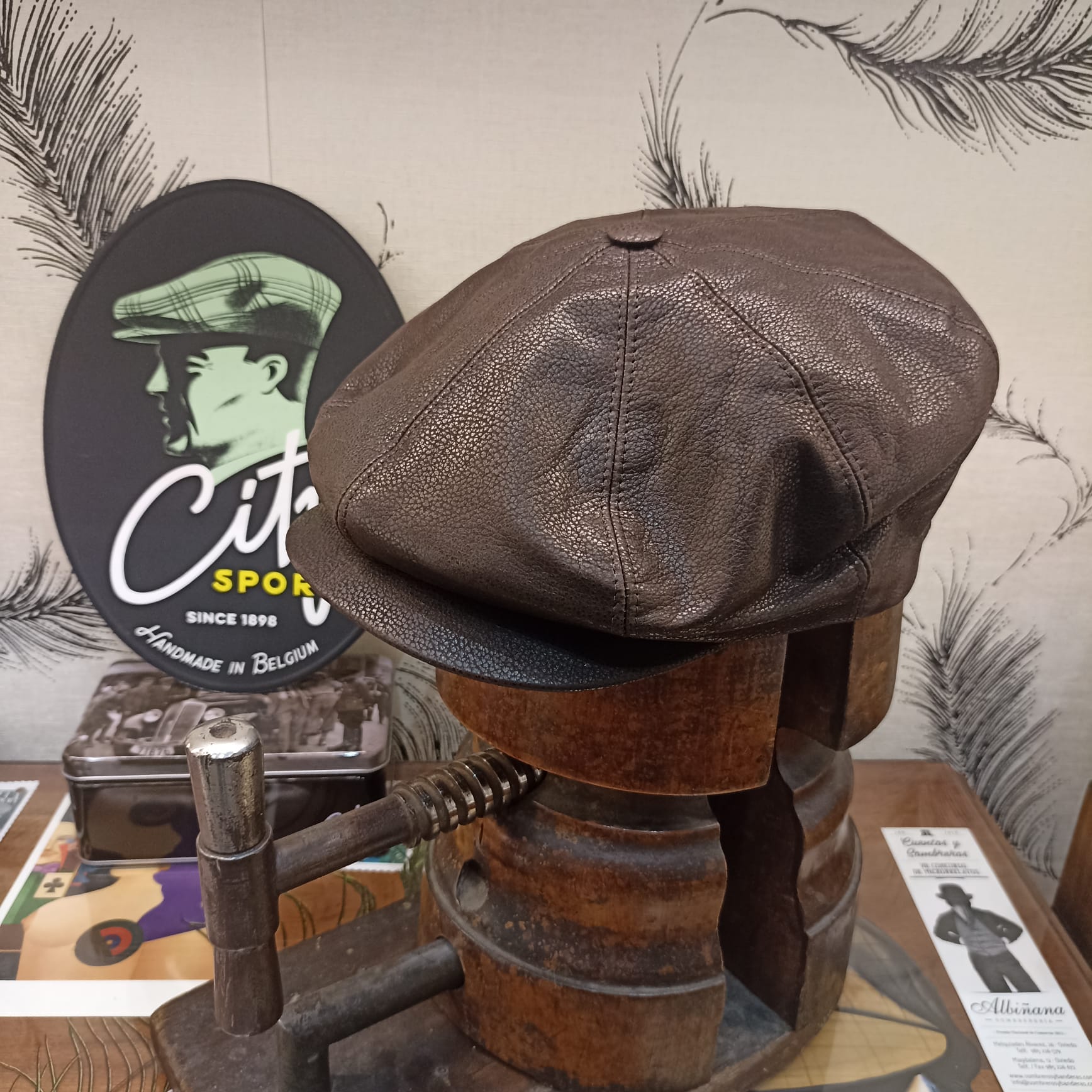 Gorra Cuero Boton: de Sombrerería CitySport Gorra Cuero Boton: de Sombrerería CitySport