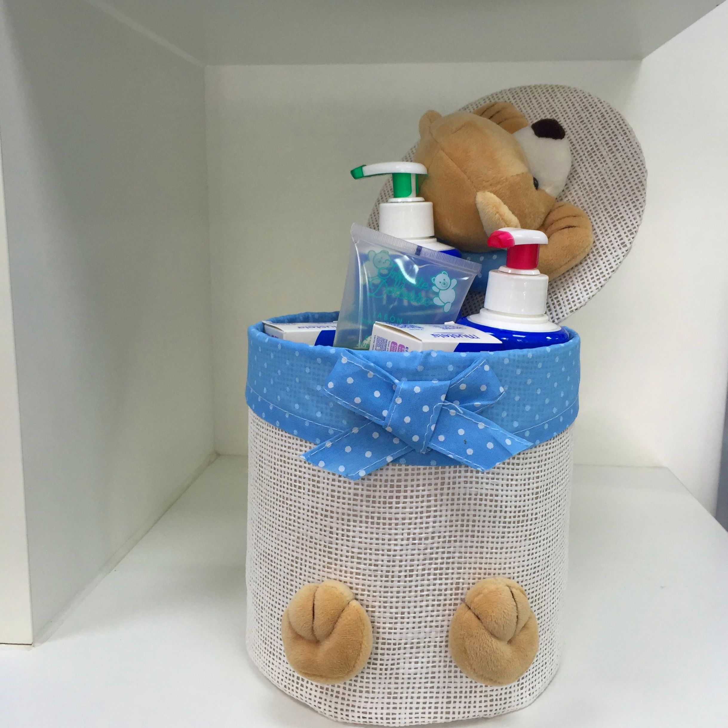 Canastillas de bebé personalizadas: Servicios de Farmacia Cristina de Diego Martínez Canastillas de bebé personalizadas: Servicios de Farmacia Cristina de Diego Martínez