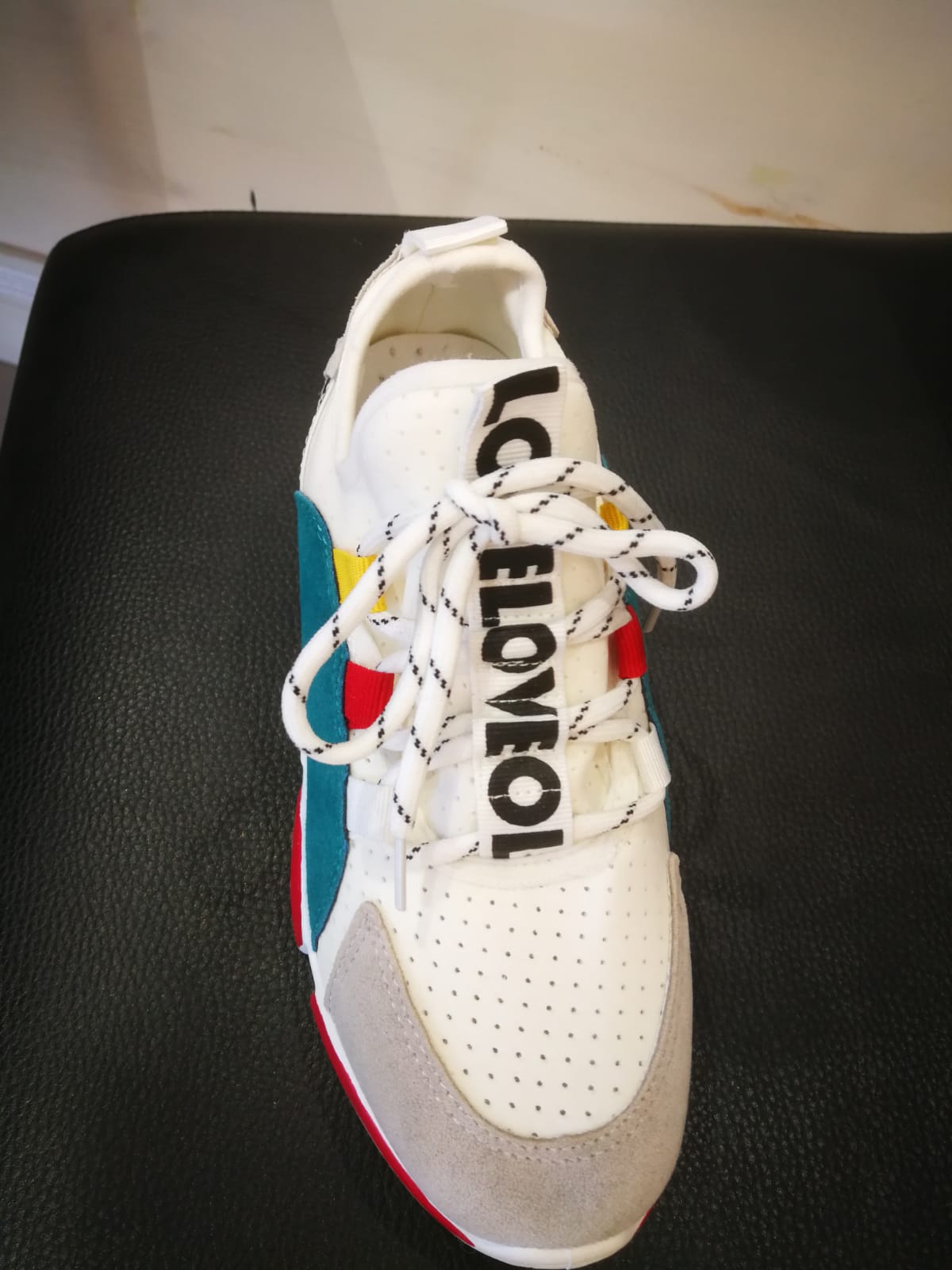Zapatillas: Servicios de Bazar el chollo Zapatillas: Servicios de Bazar el chollo