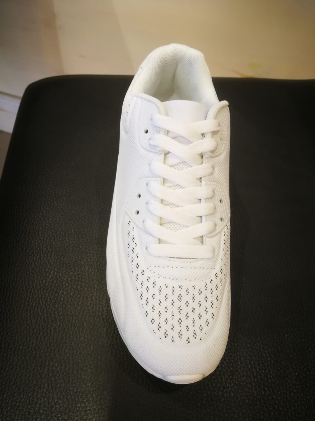 Zapatillas: Servicios de Bazar el chollo Zapatillas: Servicios de Bazar el chollo