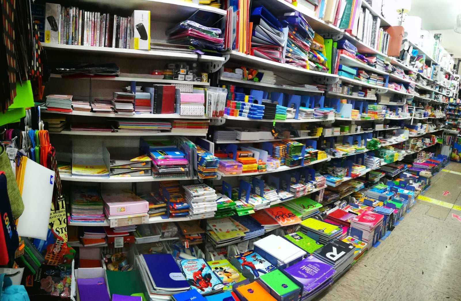 Material escolar: Servicios de Bazar el chollo Material escolar: Servicios de Bazar el chollo