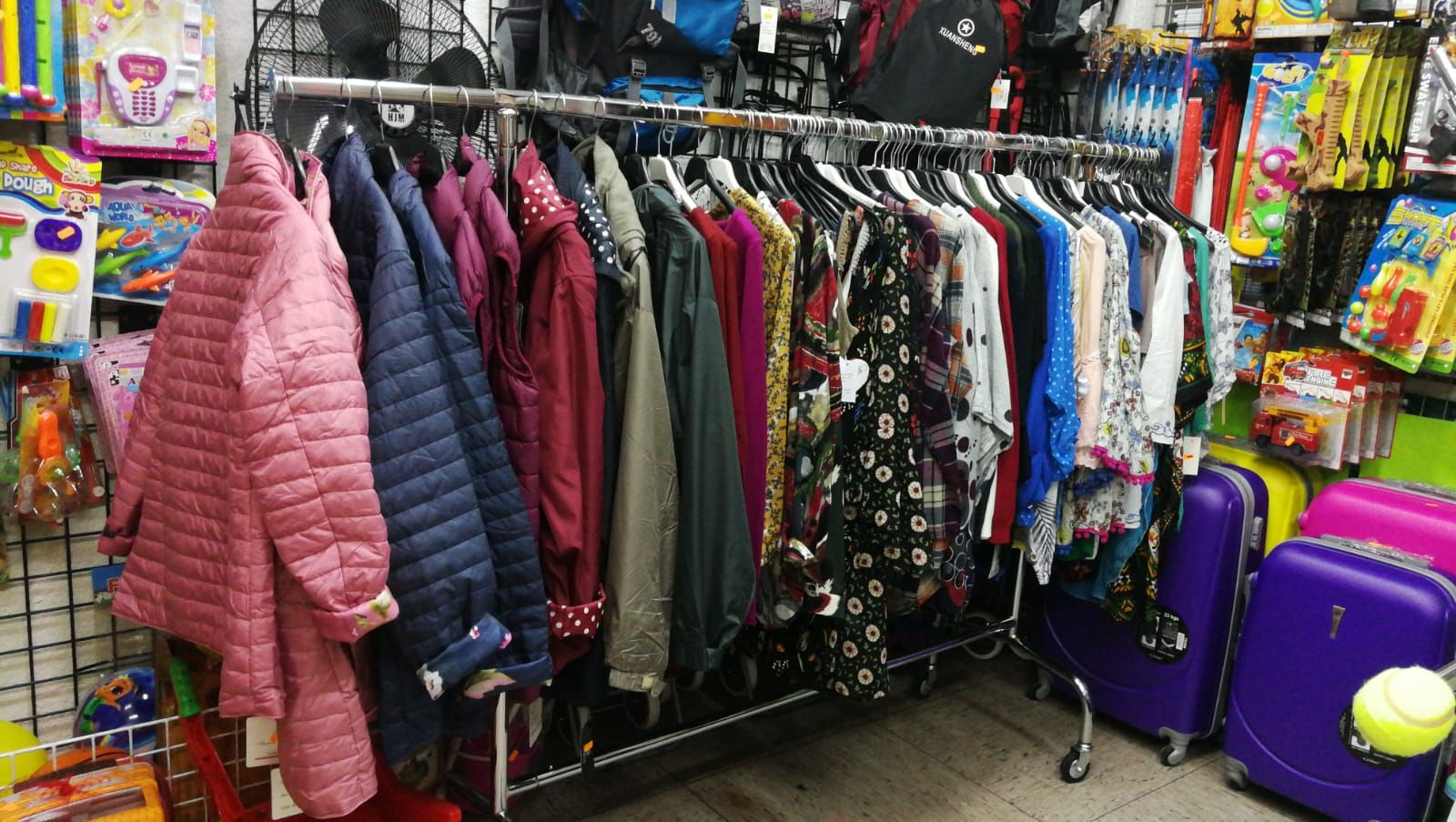 Ropa: Servicios de Bazar el chollo Ropa: Servicios de Bazar el chollo