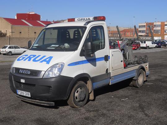 Taller de reparacion de vehiculos (carroceria mecanica electricidad y pintura)