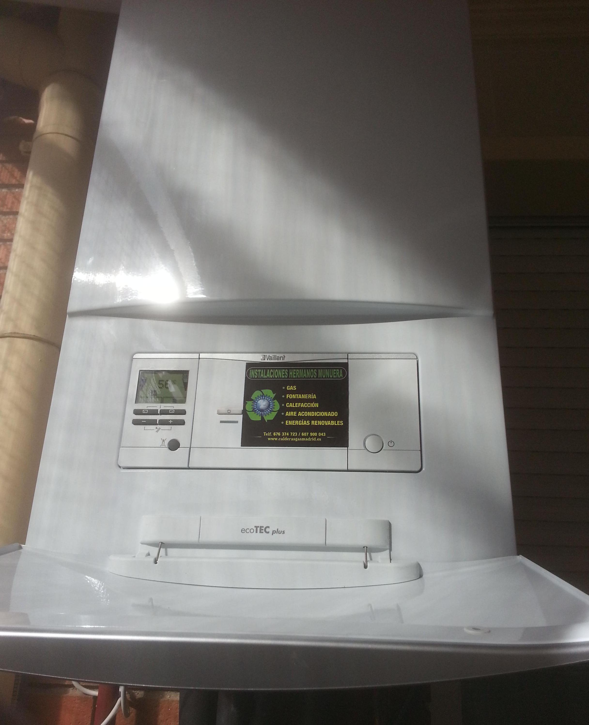 VAILLANT ECOTEC PLUS 236/5-5: Productos de Instalaciones Hermanos Munuera VAILLANT ECOTEC PLUS 236/5-5: Productos de Instalaciones Hermanos Munuera