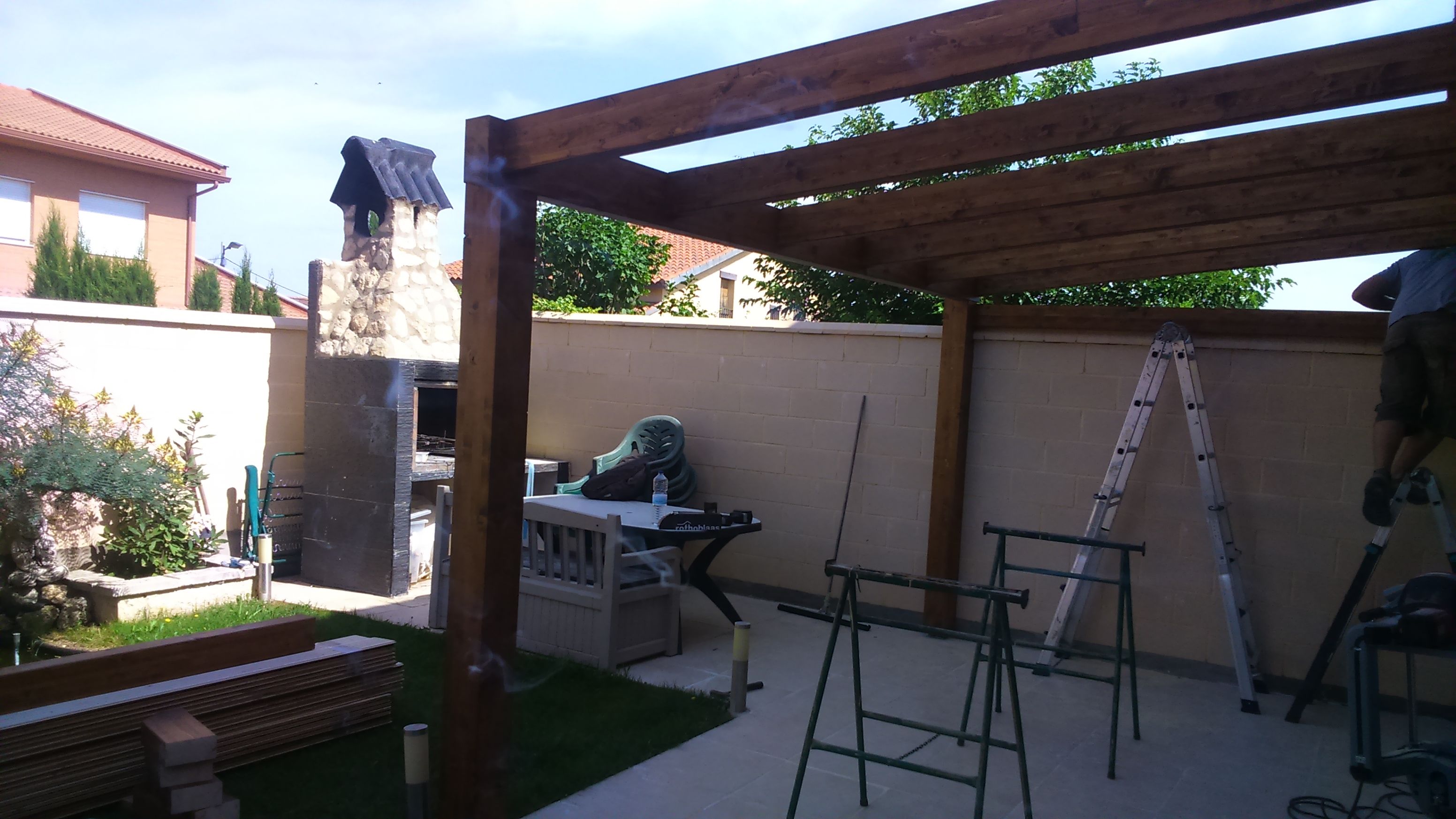Pérgolas: Servicios de Pirenaica Estructuras de Madera Pérgolas: Servicios de Pirenaica Estructuras de Madera