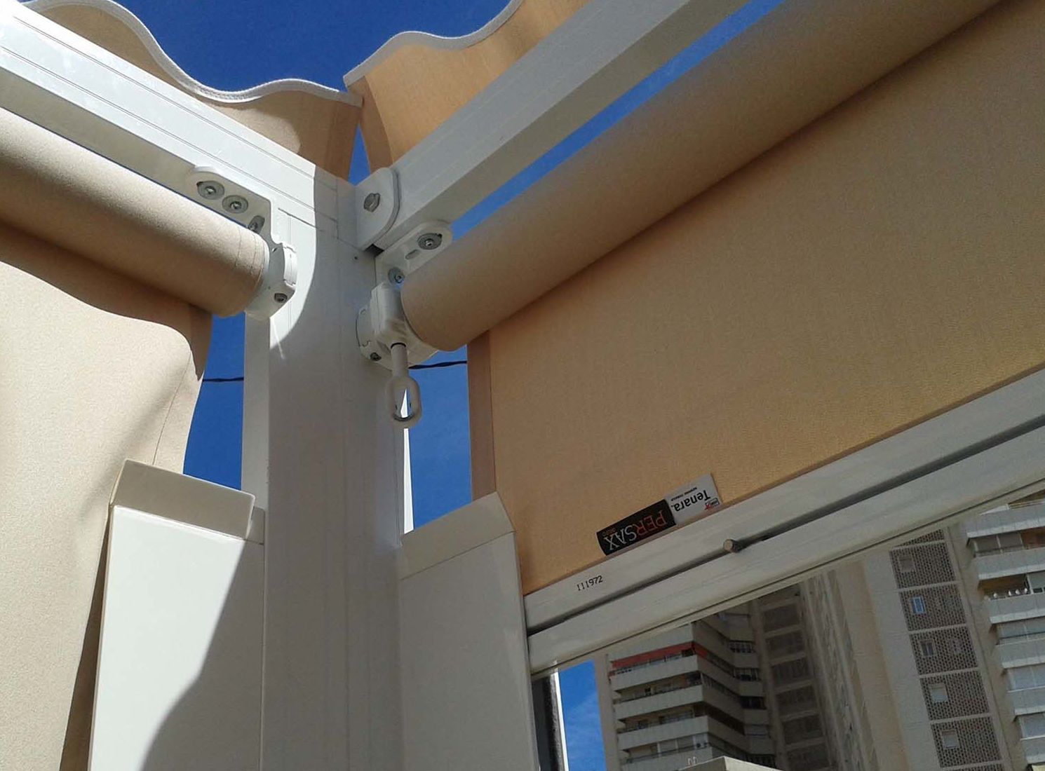 Toldo Bajante: Productos y servicios de Toldos y Persianas Dimalux Toldo Bajante: Productos y servicios de Toldos y Persianas Dimalux