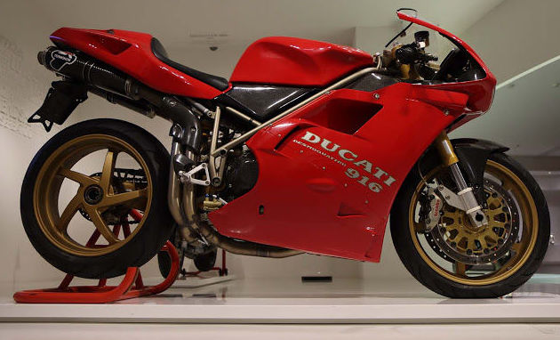 Prototipo Ducati 916