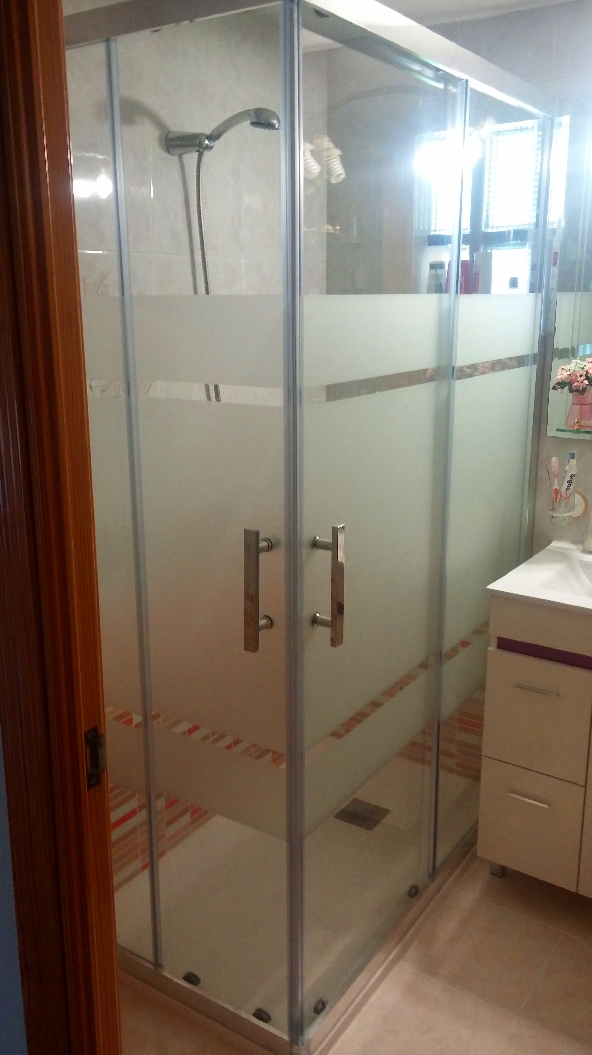 Foto 12 de Muebles de baño y cocina en Móstoles | Resyr, S. L. Foto 12 de Muebles de baño y cocina en Móstoles | Resyr, S. L.