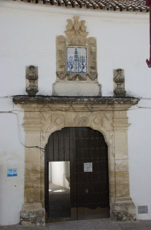 Puerta principal de nuestra empresa