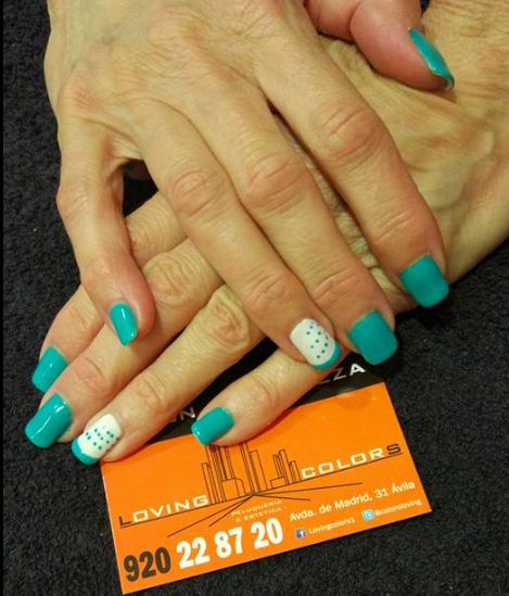Manicuras y pedicuras: Peluquería y estética de Loving Colors Manicuras y pedicuras: Peluquería y estética de Loving Colors