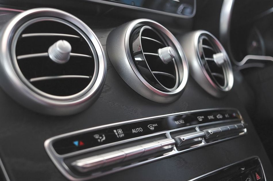 Cargas de gas: Taller del Automóvil de Redauto La Palma Cargas de gas: Taller del Automóvil de Redauto La Palma