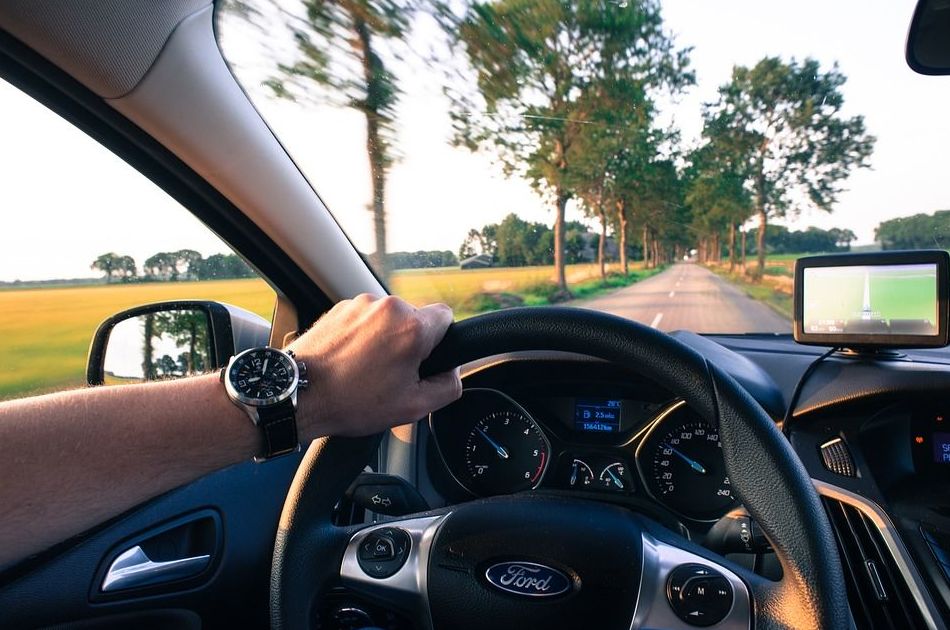 Manos libres: Taller del Automóvil de Redauto La Palma Manos libres: Taller del Automóvil de Redauto La Palma