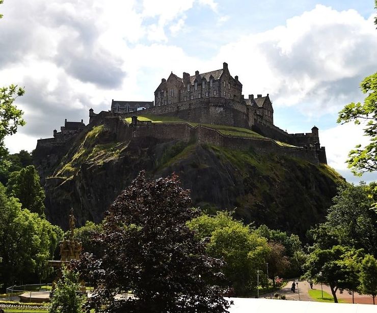 CURSO PARA ADULTOS EN EDIMBURGO, REINO UNIDO: Cursos de Oxford School of English CURSO PARA ADULTOS EN EDIMBURGO, REINO UNIDO: Cursos de Oxford School of English