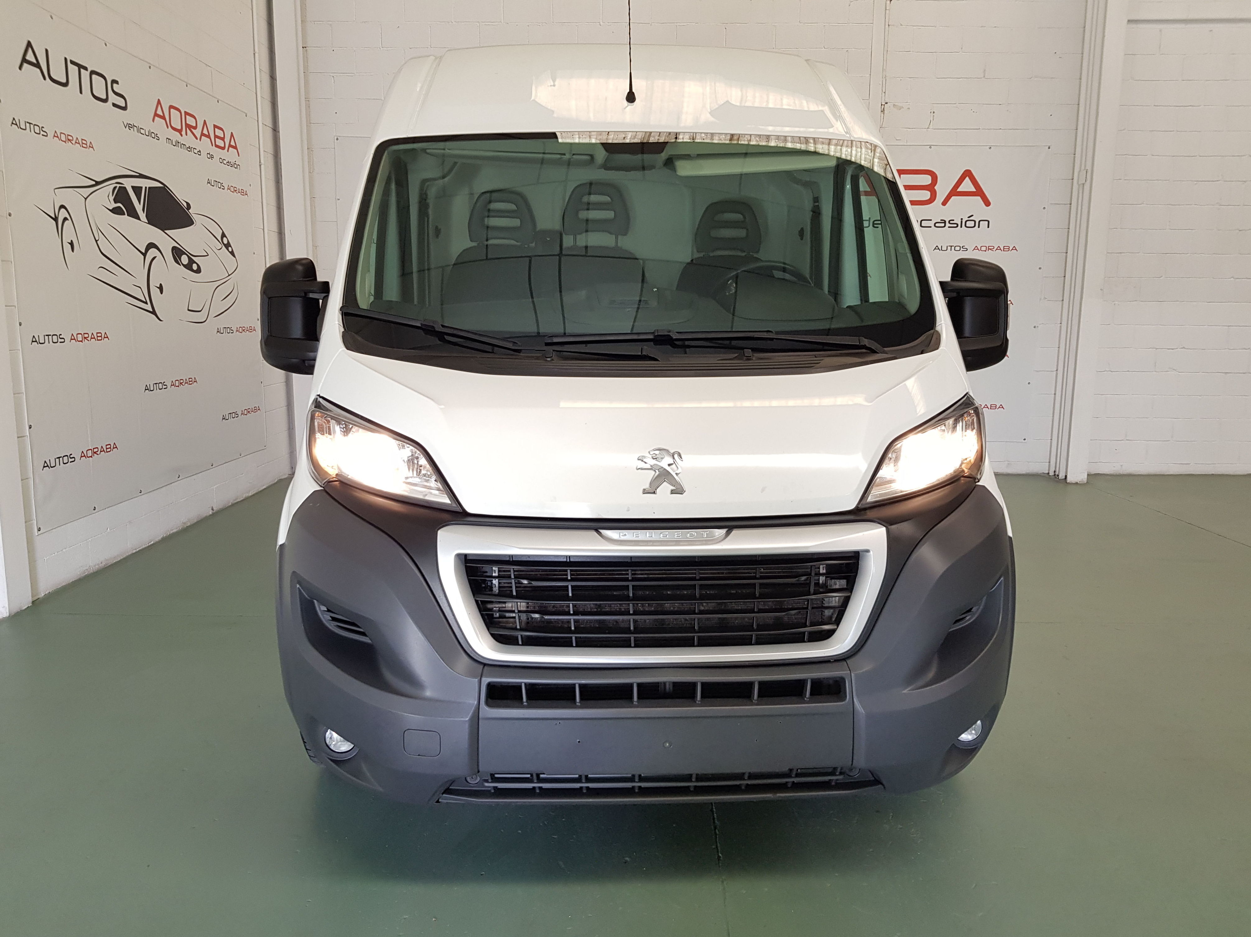 PEUGEOT BOXER L2H2 2.0HDI Premium 130hp: Servicios de Autos Aqraba PEUGEOT BOXER L2H2 2.0HDI Premium 130hp: Servicios de Autos Aqraba