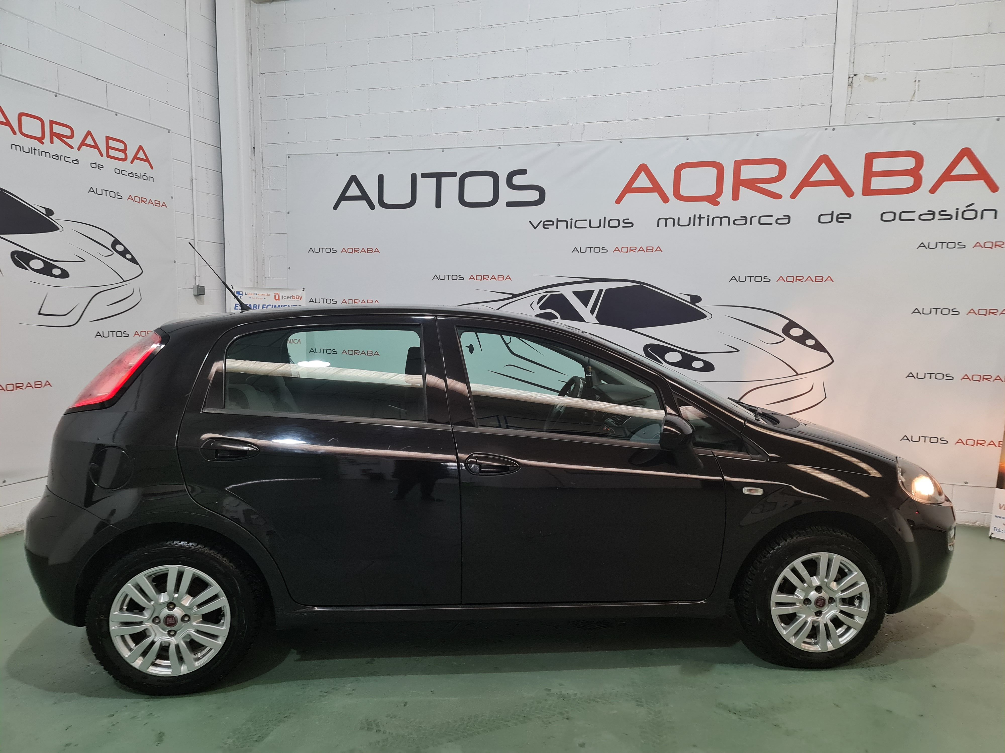 FIAT Punto 1.4 Gasolina/GPL 77cv: Servicios de Autos Aqraba FIAT Punto 1.4 Gasolina/GPL 77cv: Servicios de Autos Aqraba