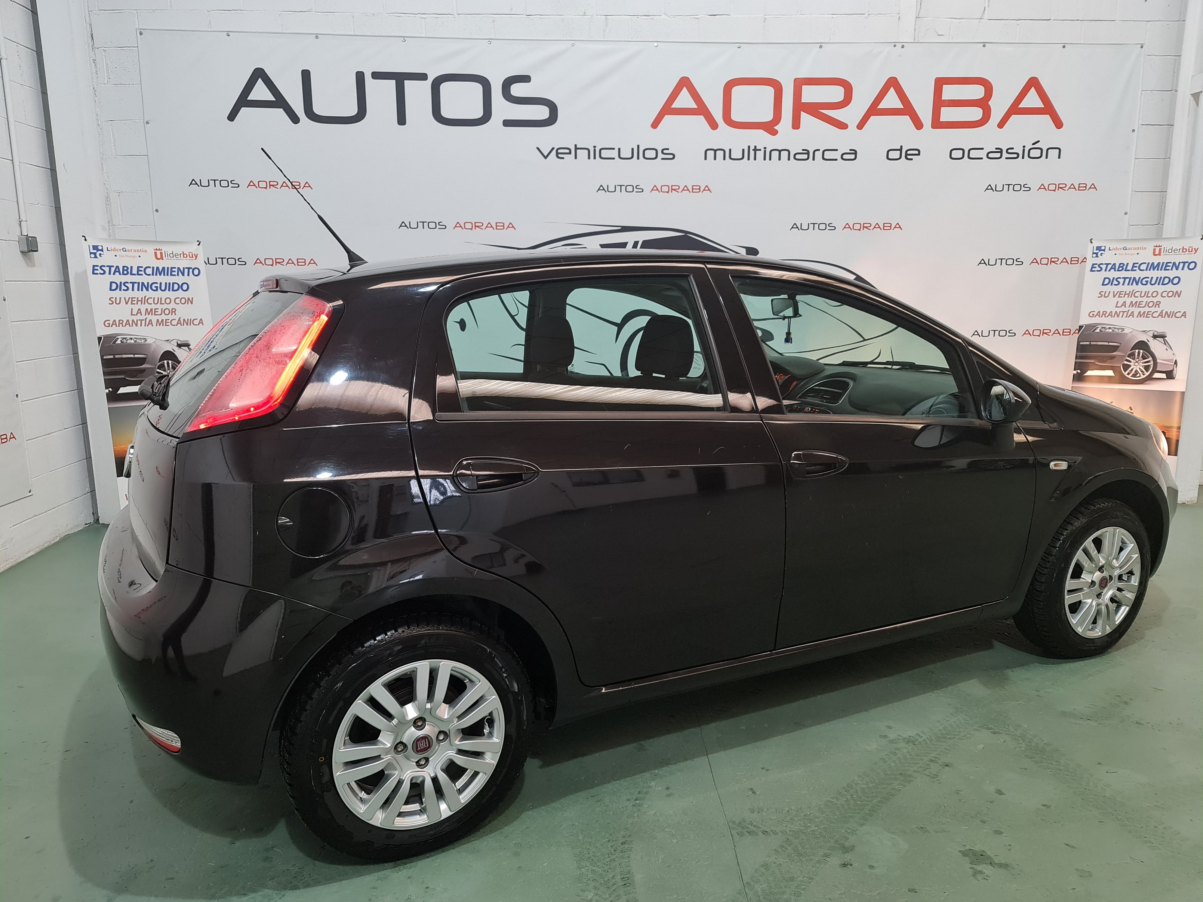 FIAT Punto 1.4 Gasolina/GPL 77cv: Servicios de Autos Aqraba FIAT Punto 1.4 Gasolina/GPL 77cv: Servicios de Autos Aqraba