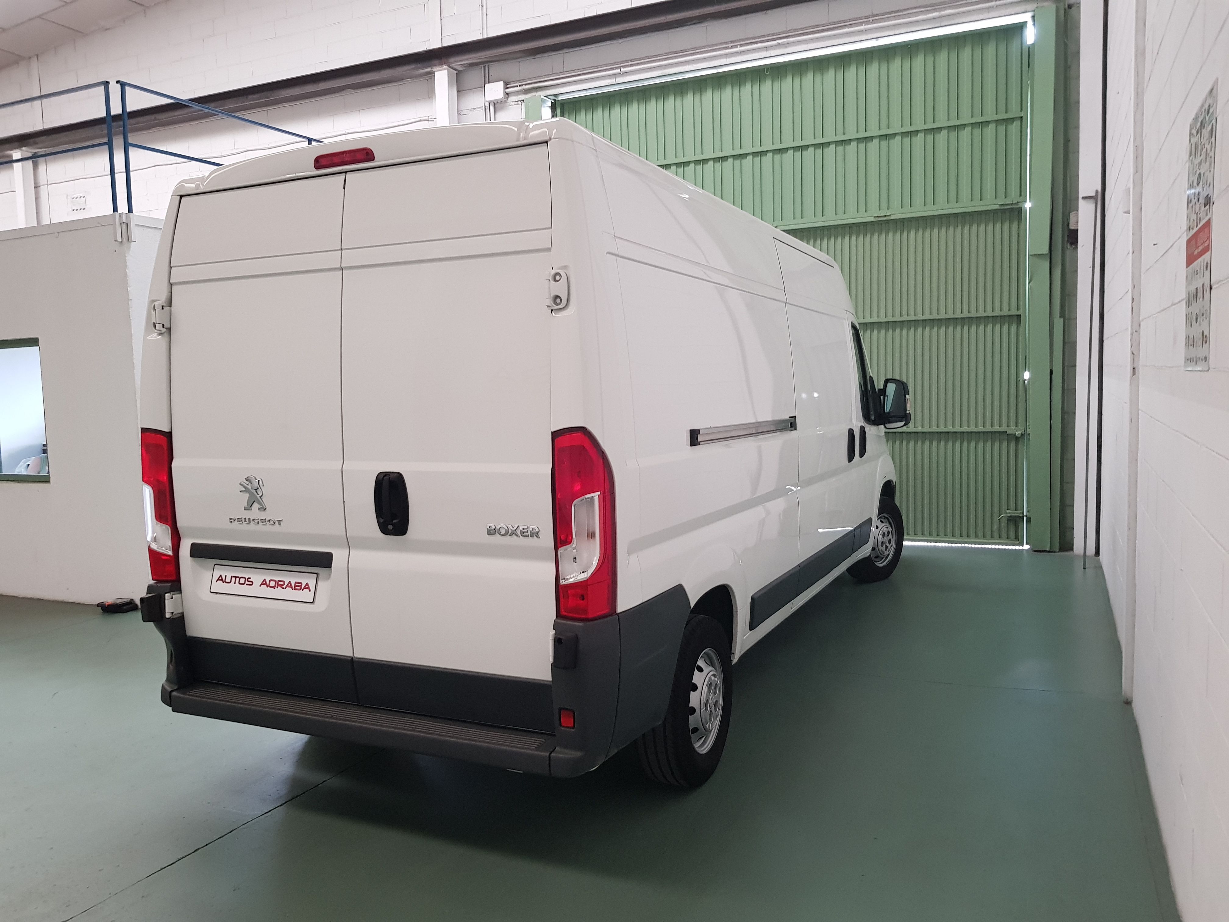 PEUGEOT Boxer 335 L3H2 BlueHDI 96 KW 130CV: Servicios de Autos Aqraba PEUGEOT Boxer 335 L3H2 BlueHDI 96 KW 130CV: Servicios de Autos Aqraba