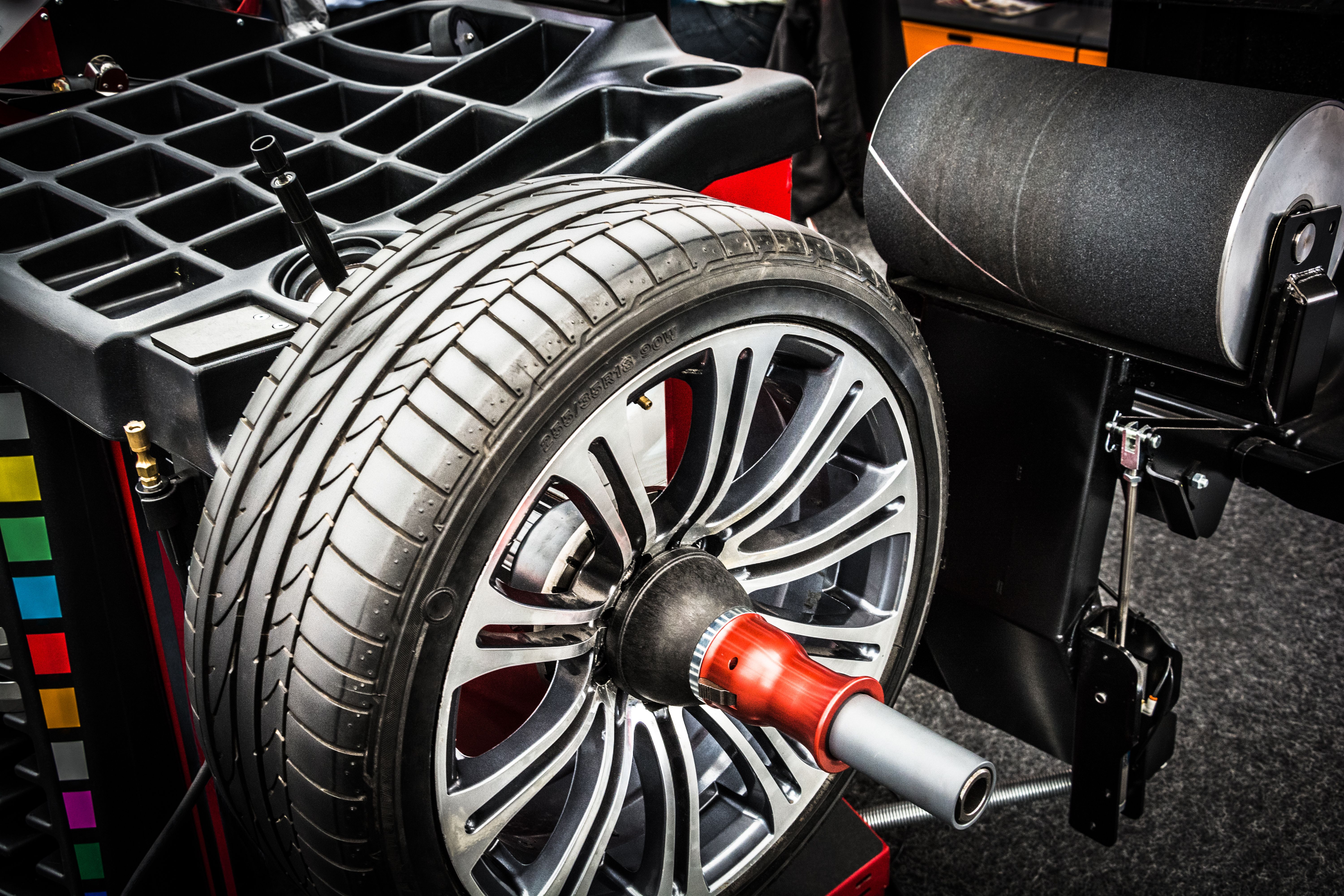 Cambio de ruedas: Servicios de Zure Auto Cambio de ruedas: Servicios de Zure Auto