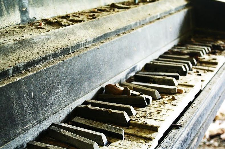 Reparación,regulacion y restauracion integral de pianos.: Servicios de Arreglamipiano Reparación,regulacion y restauracion integral de pianos.: Servicios de Arreglamipiano