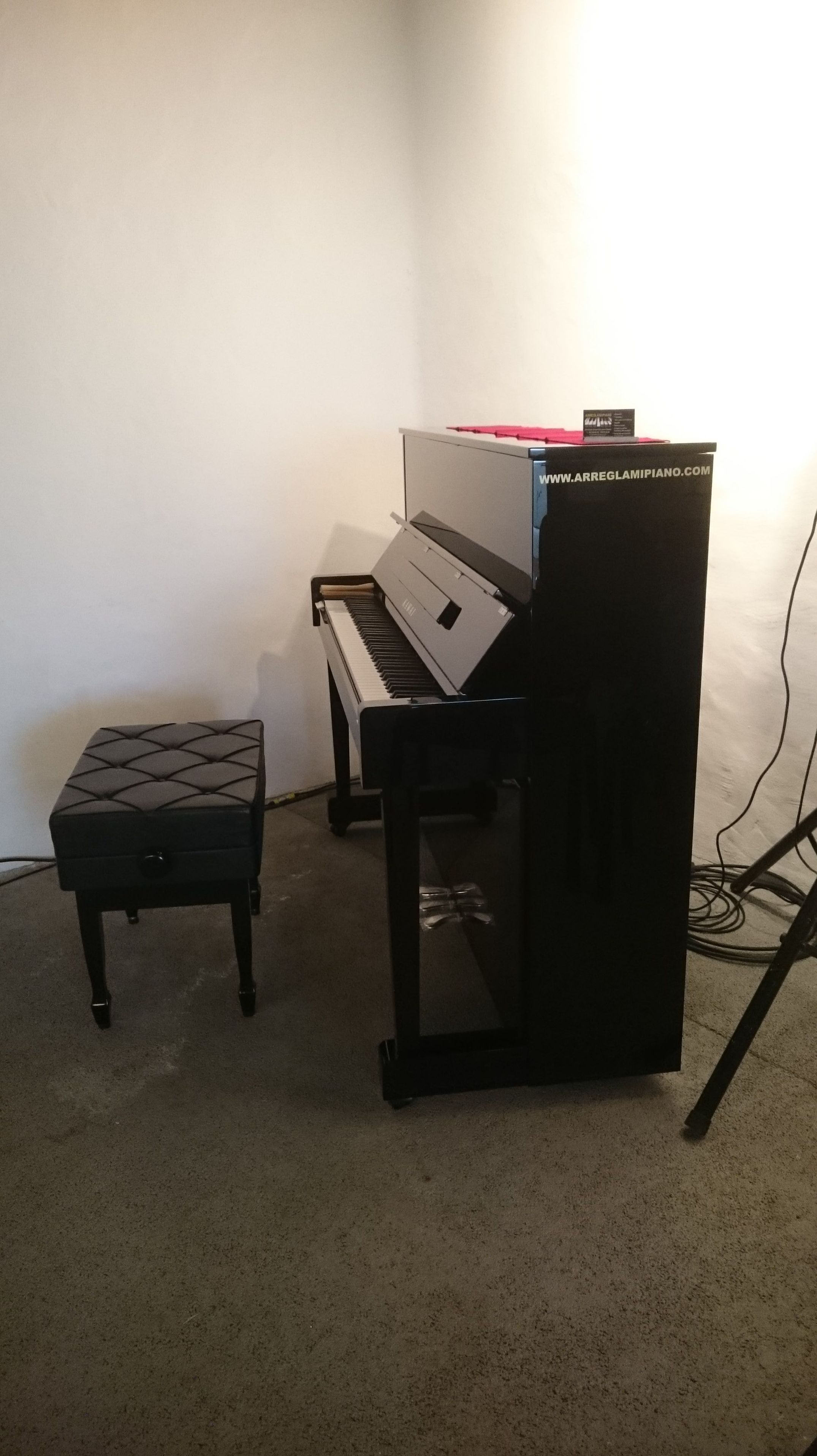 PIANO VERTICAL KAWAY ND-21 AÑO 2017 PIANO VERTICAL KAWAY ND-21 AÑO 2017