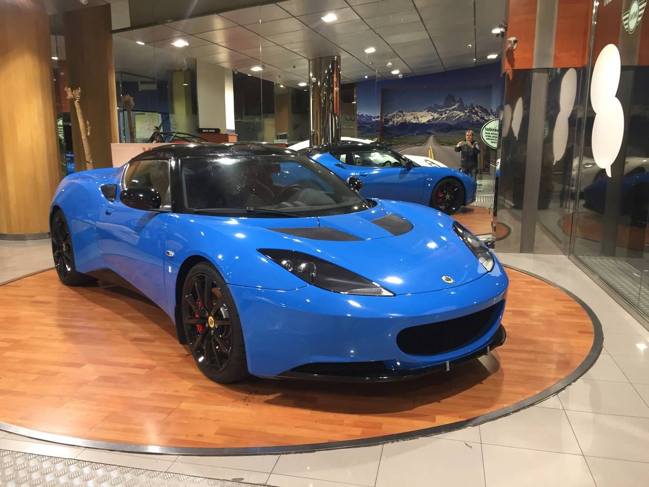 Lotus Évora S 3.5 V6 2 + 2: Servicios de Comercial Víctor Lotus Évora S 3.5 V6 2 + 2: Servicios de Comercial Víctor