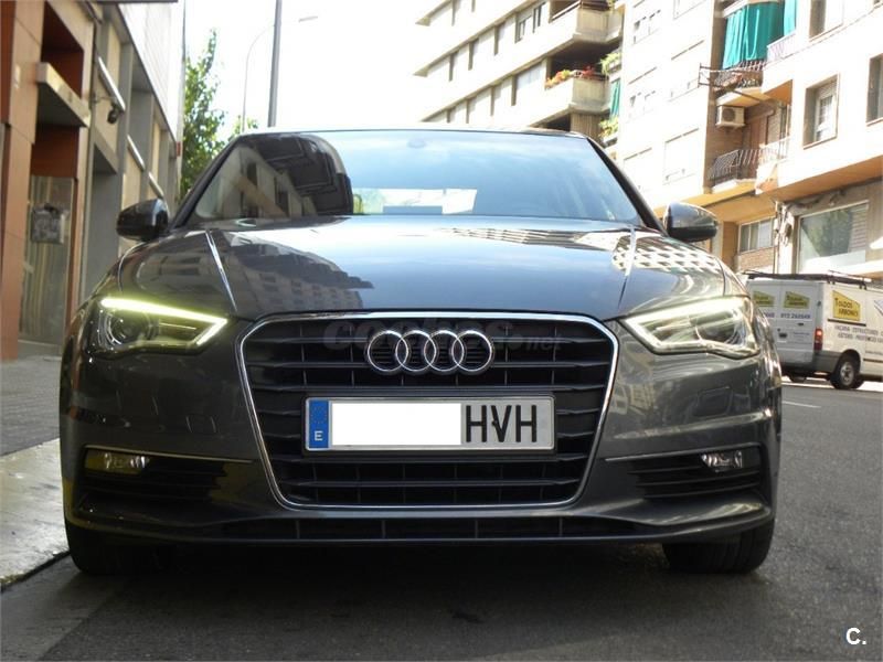 AUDI A3 Sedan 1.6 TDI 105cv Attraction 4p.: Servicios de Comercial Víctor AUDI A3 Sedan 1.6 TDI 105cv Attraction 4p.: Servicios de Comercial Víctor