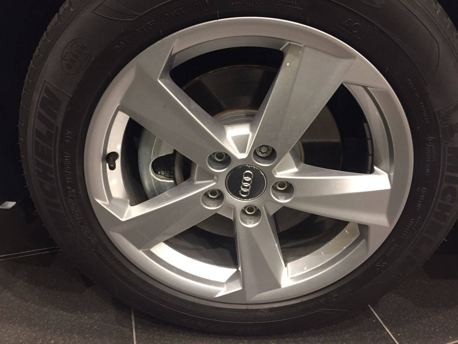 Audi Q2 1.6tdi Sport Edition 116 cv Manual: Servicios de Comercial Víctor Audi Q2 1.6tdi Sport Edition 116 cv Manual: Servicios de Comercial Víctor