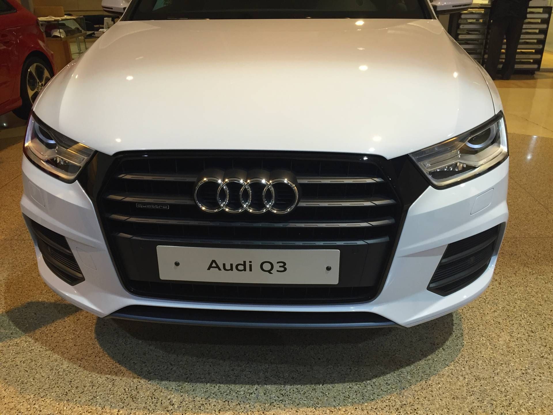 Audi Q3 AUT 150 cv Sline: Servicios de Comercial Víctor Audi Q3 AUT 150 cv Sline: Servicios de Comercial Víctor