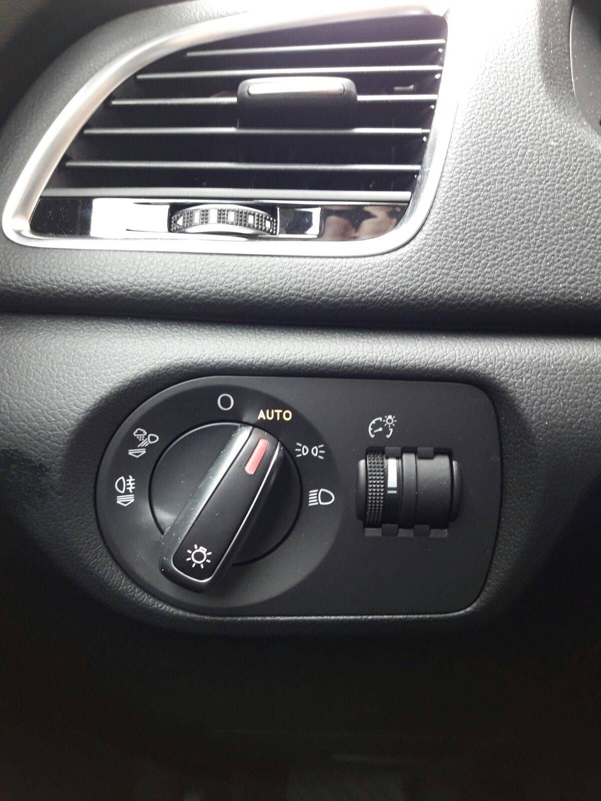 Audi Q3 New Model: Servicios de Comercial Víctor Audi Q3 New Model: Servicios de Comercial Víctor
