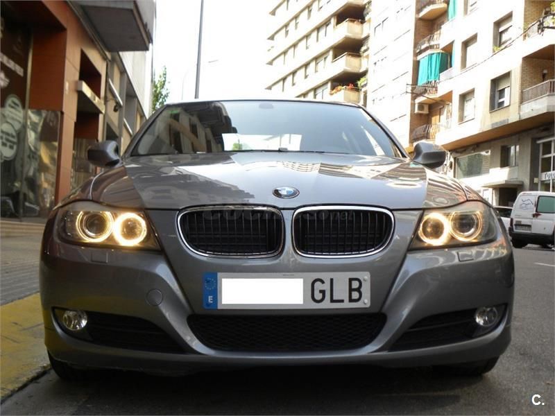 BMW Serie 3 318I 4p: Servicios de Comercial Víctor BMW Serie 3 318I 4p: Servicios de Comercial Víctor